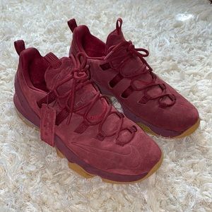 Nike LeBron 13 Low Team Red Gum